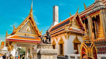 Passeio templos e mercados de Bangkok em português